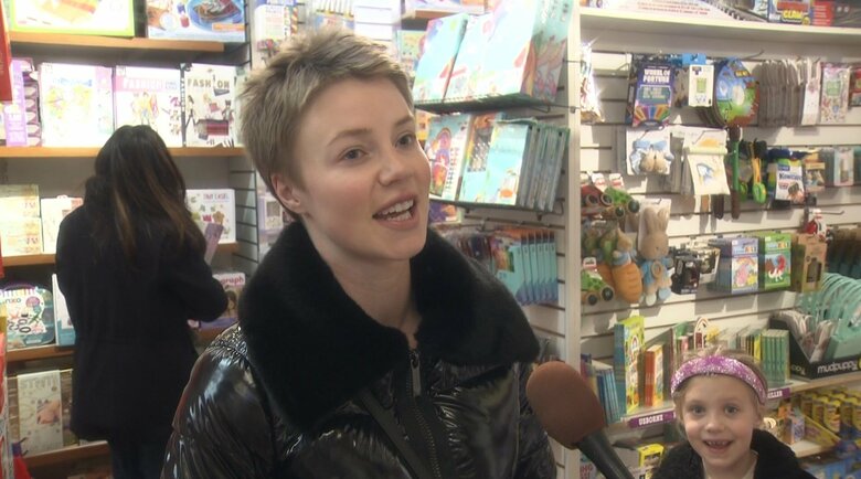 娘と来店の女性「アメリカでおもちゃ製造は現実的ではない」