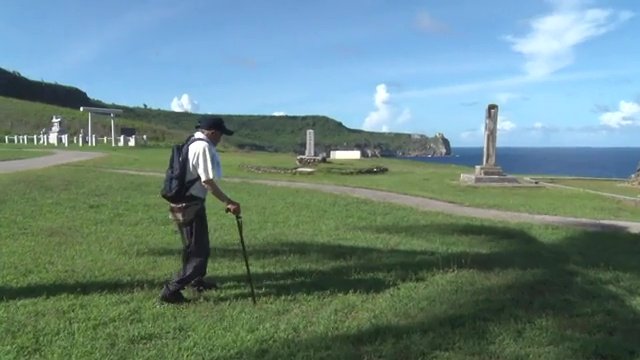 テニアン島を訪れた伊藤久夫さん（2025年7月）