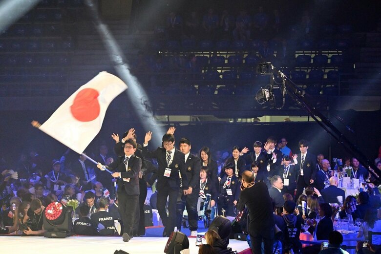 第10回 国際アビリンピック 開会式（フランス・メッス）（写真提供：JEED）