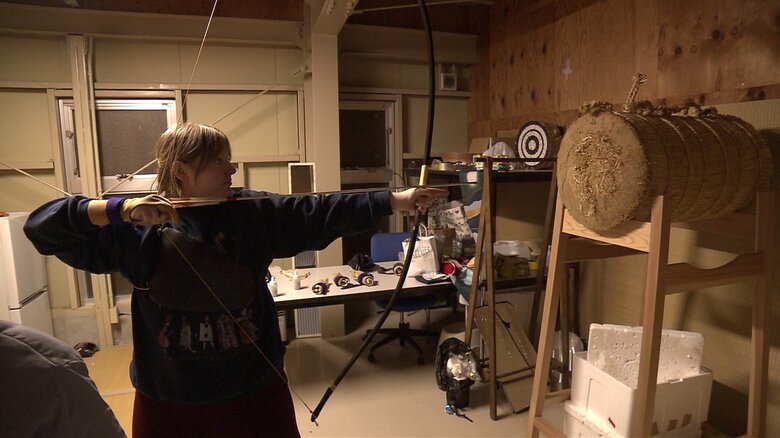 弓道部で武道の精神も学んでいる