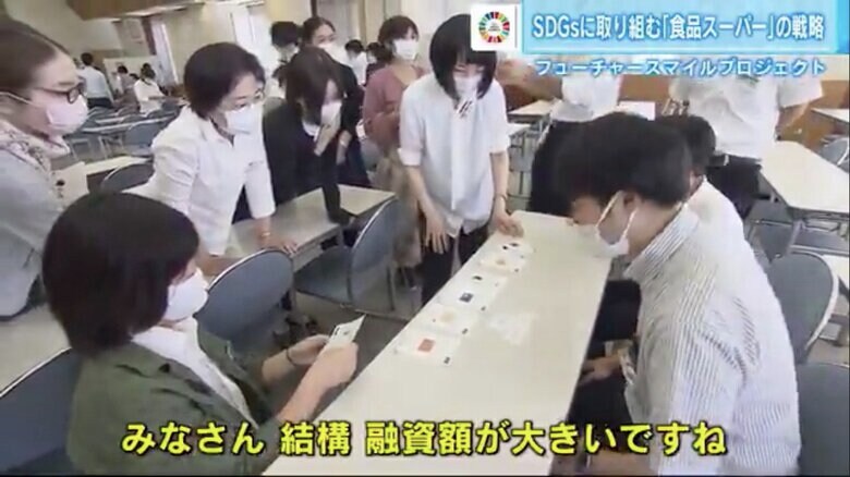 行政担当チームに駆け込む各チームの参加者