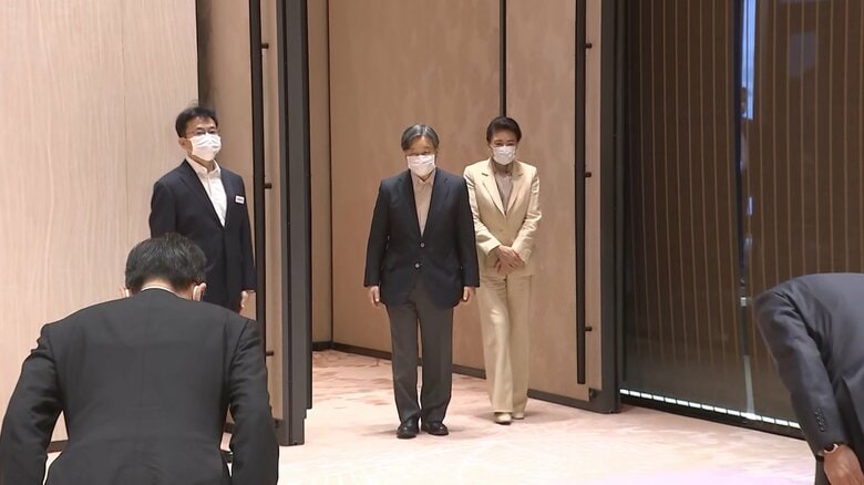 羽田空港の貴賓室に入られた両陛下