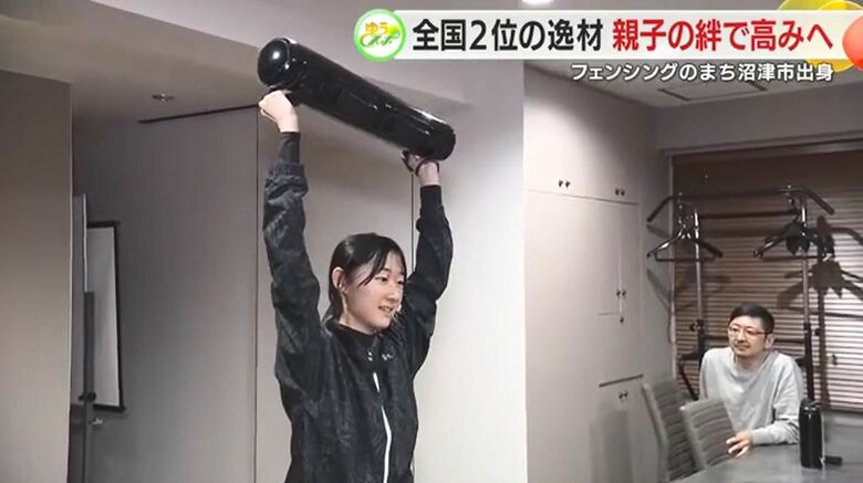 トレーニングを見守る父・昌宏さん