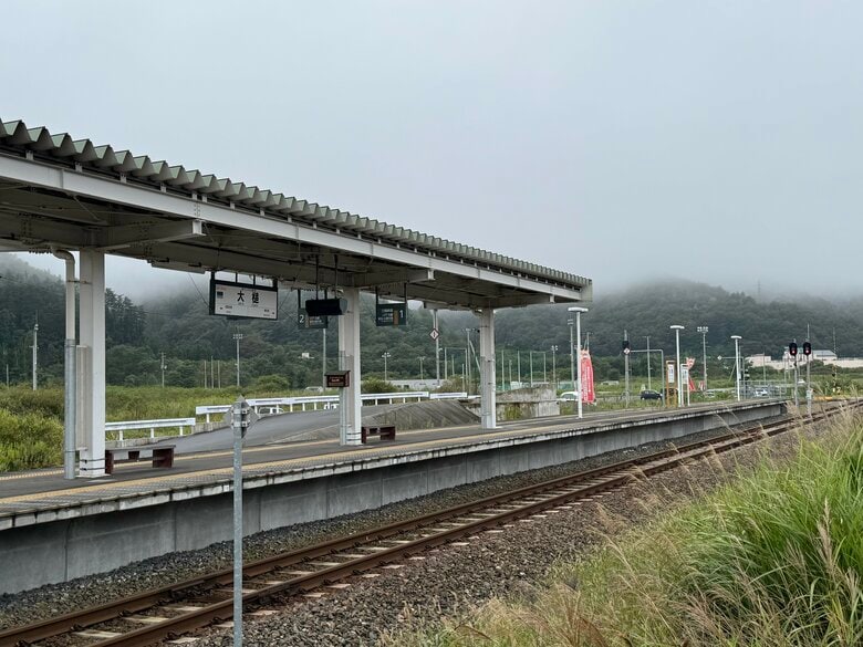 祭りの盛り上がりの一方、大槌駅は人がほとんどいなかった