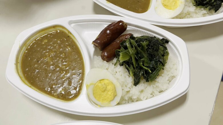 提供されたカレー　提供：リズメディア