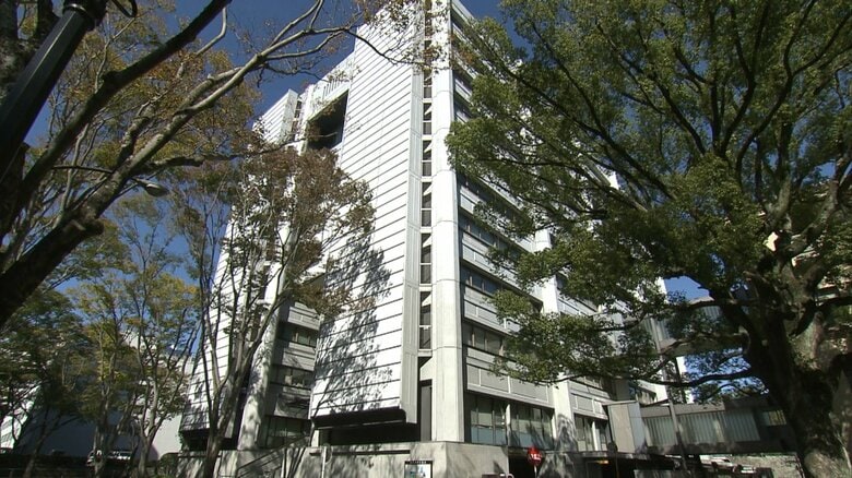 県教育委員会が入る静岡県庁 西館