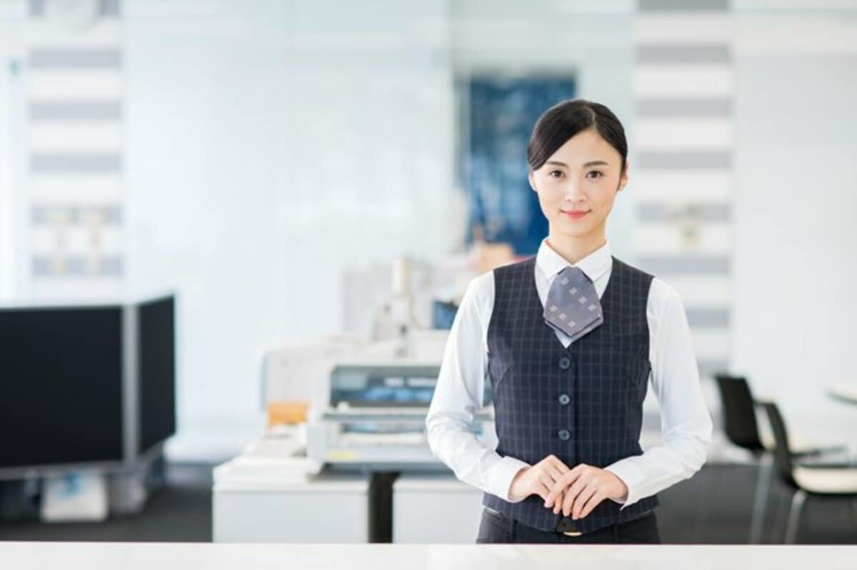 女性銀行員 銀行解体真書