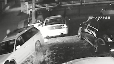 狙いは高級外車フェラーリ…中古車販売店の防犯カメラが捉えた犯行の一部始終