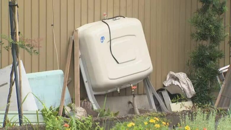 91歳男性が灯油タンクの下敷きに　意識不明の重体か　警察が経緯や原因を調べる　富山・氷見市｜FNNプライムオンライン