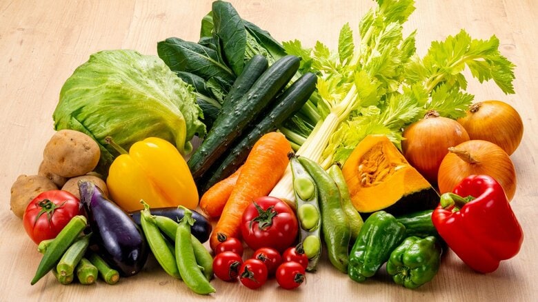 日本人は全世代で “全て”のビタミンが足りていない！切り方一つで変わる野菜の栄養と捨ててはいけない場所｜FNNプライムオンライン