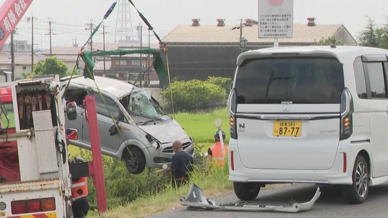 1台が堤防から落下…軽自動車同士が衝突し落ちた車の82歳運転手が意識不明の重体 相手側の35歳運転手を逮捕｜FNNプライムオンライン
