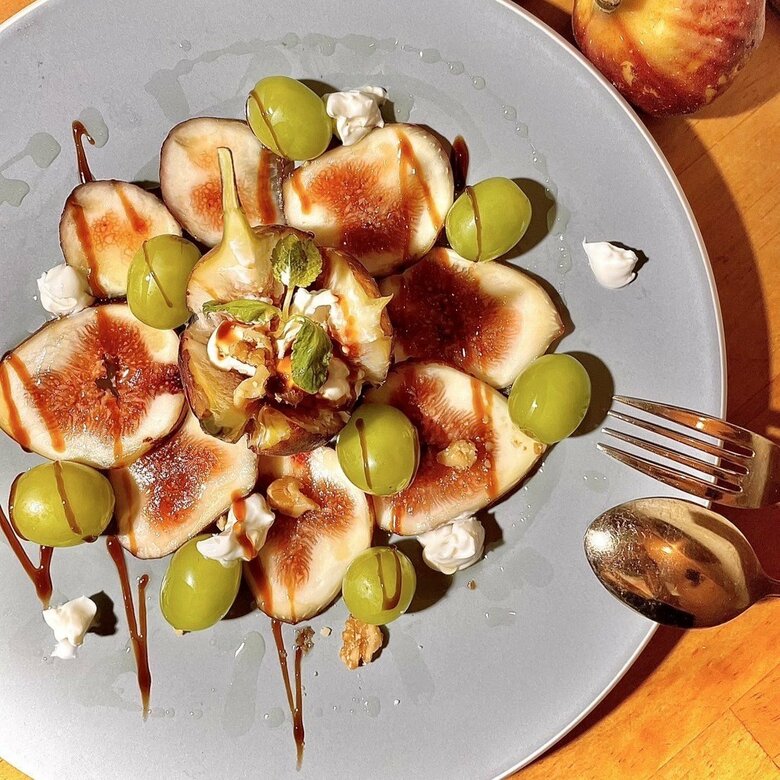 桃・栗・イチゴの季節コースが人気 久屋大通の創作ビストロで味わう名物料理とランチ 名物ジャークチキンも｜FNNプライムオンライン