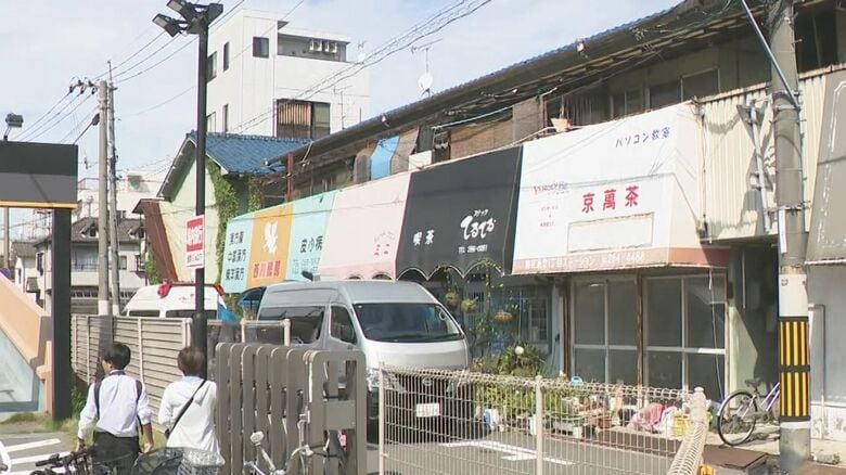 【詳報】２階居間に背中に包丁が刺さった状態で倒れた女性　美容院兼住宅で２人の遺体　広島市南区｜FNNプライムオンライン