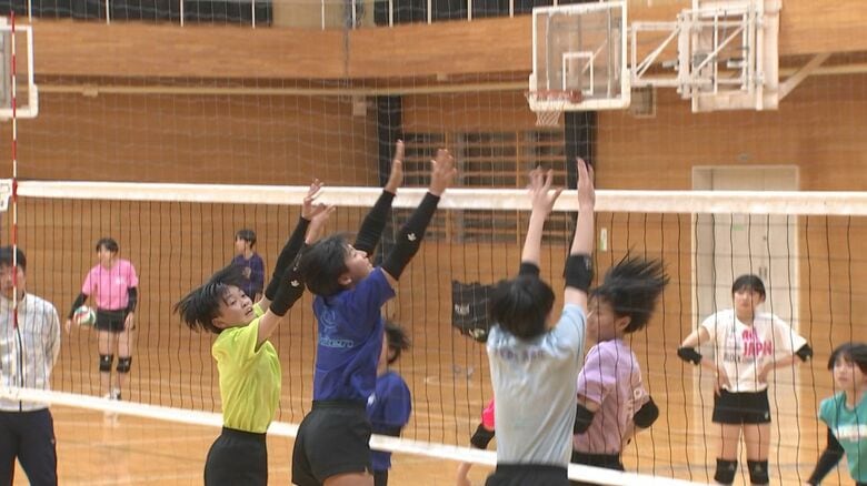 「変幻自在の全員バレー」の一関修紅