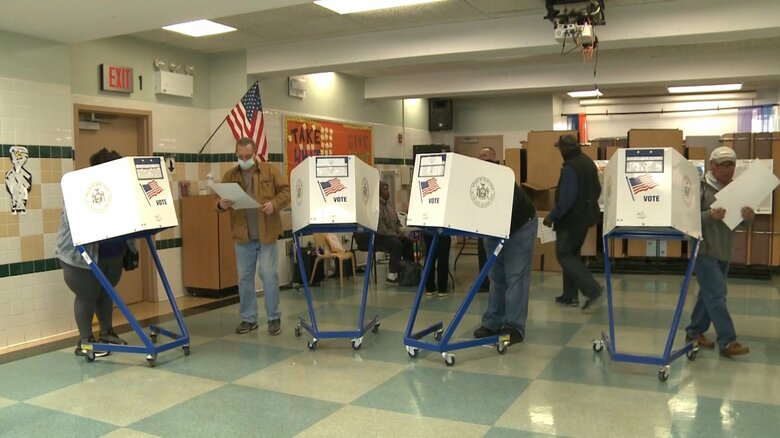 ニューヨーク市・スタテンアイランドの投票所（8日）