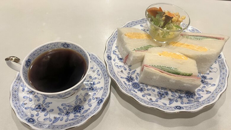 「サンドイッチセット（ミックスサンドでたまごとハムをチョイス）」980円