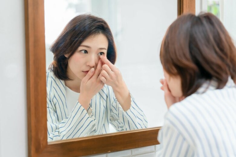 コンタクトを外さず入浴していませんか？（画像はイメージ）