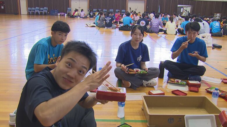 部員全員でお昼ご飯