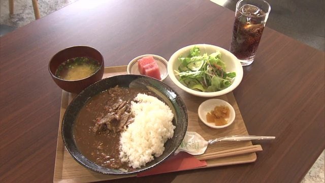看板メニュー「常陸牛カレー」セット2000円・単品1500円