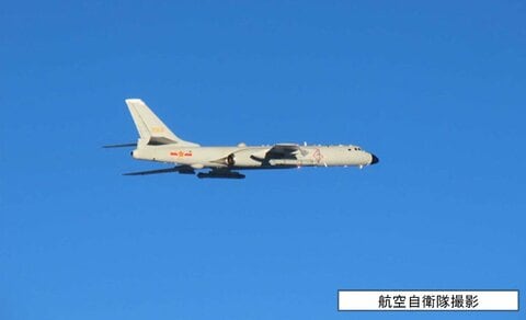 中国軍が年末に沖縄本島・宮古間で活発な活動　台湾周辺での演習に参加か　爆撃機・戦闘機・艦艇など往来