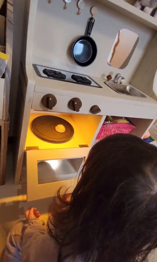 レンジを開けるとライトがピカッ