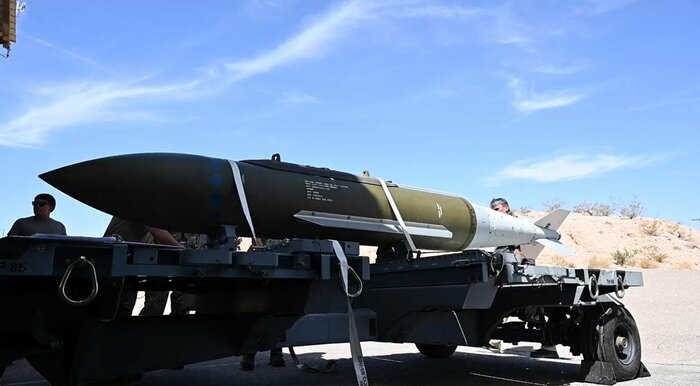 「GBU-72」貫通爆弾　重量は2トン超え（米国防総省公式Xより）