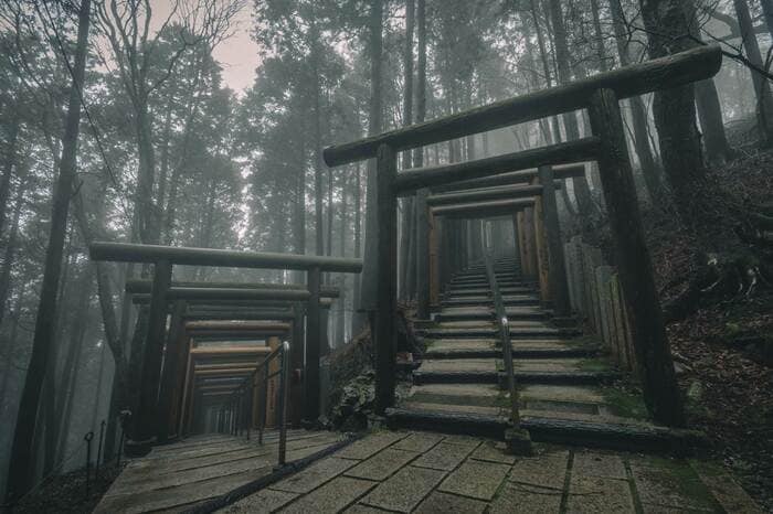 奈良県・立里荒神社（2024年3月撮影）