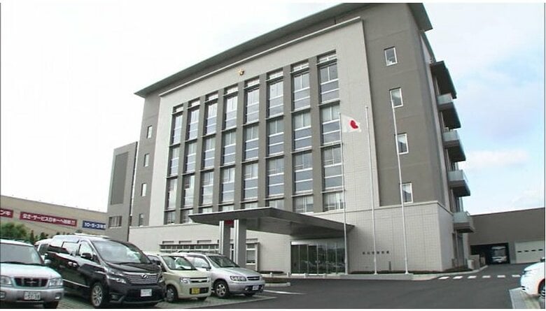 【速報】高松市の県立図書館近くでひき逃げ事件　６０代女性が意識不明の重体　逃げた車の行方追う【香川】｜FNNプライムオンライン
