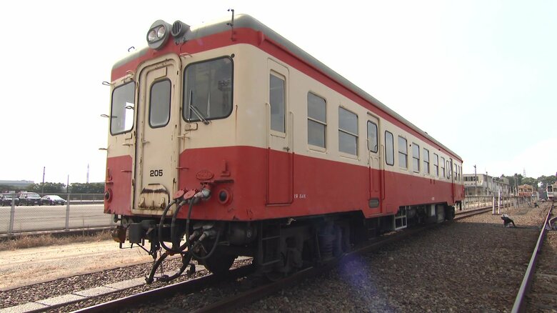 旧国鉄の車両「キハ205」がクラウドファンディング達成！ 懐かしの内装も復活へ…“鉄道の日”にお披露目【岡山発】