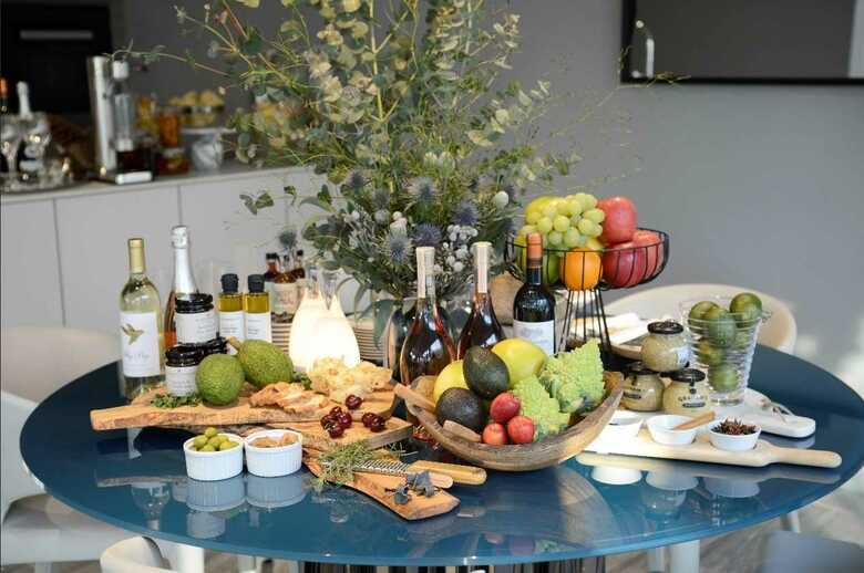 
滝沢さんによるダイニングテーブルのセッティング
