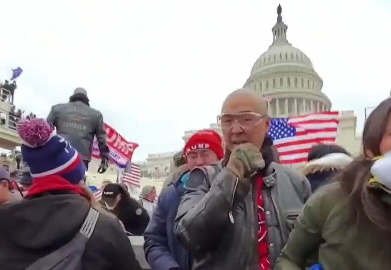 文氏は2021年1月6日の議会襲撃事件の現場にいた