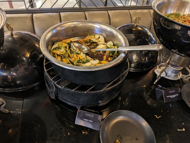 パーティーで振る舞われた食事