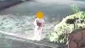 行方不明の76歳女性か　新たな目撃情報「ジョギングみたいにさっささっさと」　“薄いピンク色の浴衣”防犯カメラ映像入手　岡山・美作市