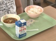 給食再開!初日メニューは「ごはん・豚汁・牛乳」…感染リスク低減のため“品数少なめ””会話禁止”