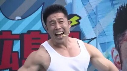 人気芸人「なかやまきんに君」がミナモアでパワー注入！　筋肉ルーレットも披露　広島