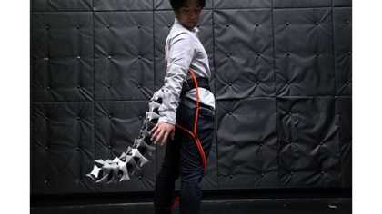 人間が装着する ロボットしっぽ を開発中 一体何のため 慶応大の