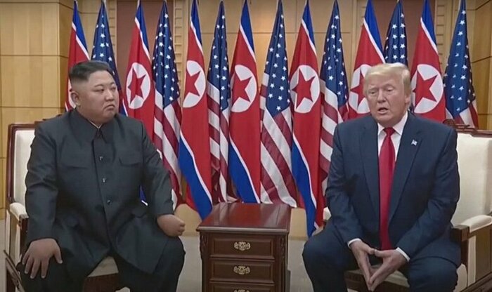2020年1月の記録映画では板門店での米朝首脳会談で金総書記がトランプ大統領(当時)に米朝協議打ち切りを通告したかのように事実を「書き換え」て報じている