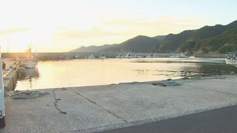 【速報】「車が転落してそのまま沈んだ」出雲市の大社漁港で水難事故…男性1人救助も死亡確認（島根）｜FNNプライムオンライン