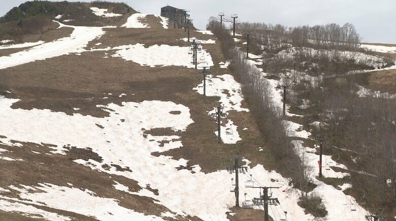 “珍しい”4月中旬の営業終了　雪がない…大型連休「春スキーできない」白馬八方尾根スキー場　雪不足、季節外れの陽気で雪解け早く　長野・白馬村｜FNNプライムオンライン