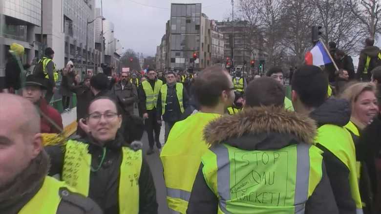 フランスで続く「黄色いベスト運動」