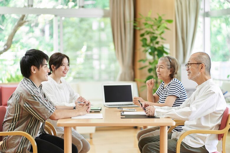 「もしも」の話は早い段階から話し合っておこう（画像：イメージ）