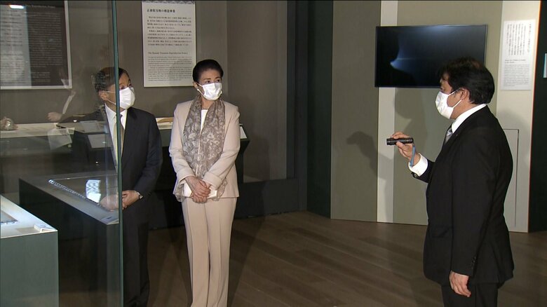 正倉院宝物の模造品を鑑賞される　1月23日