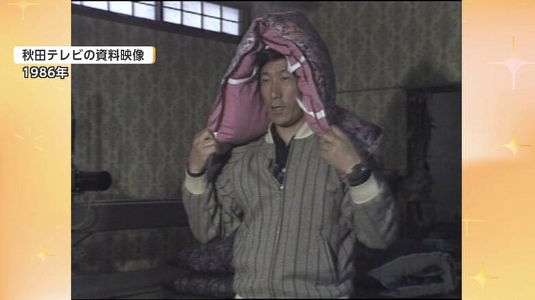 防災頭巾に早変わりする枕を紹介する禮治さん