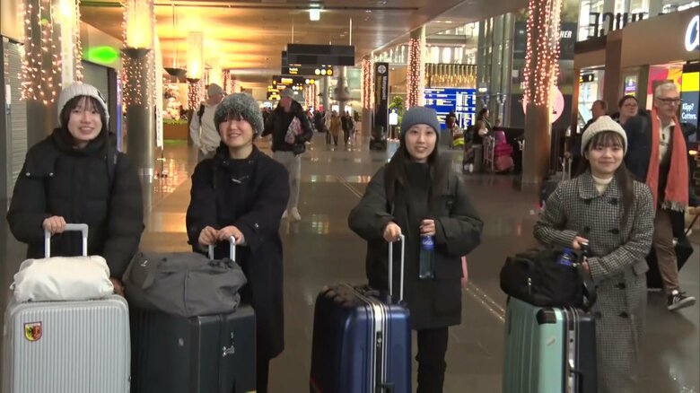 高校生平和大使４人が現地の若者と意見交換