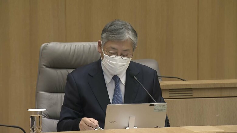 加来氏は、1月中に、デルタ株からオミクロン株に置き換わるとの見方を示した