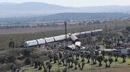 衝突したスペイン高速列車の乗客名簿に日本人2人の名前　外務省が安否確認急ぐ　68人死亡100人以上ケガ