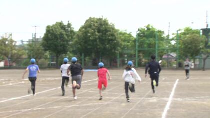 【運動会シーズン直前】札幌市内の小学校で『走り方教室』元陸上選手が腕の振りやスタート後の姿勢“コツ”伝授！「速くなったと思う」手ごたえも＿俊足UHB新人記者との対決はいかに？〈北海道〉