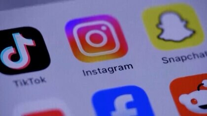 16～17歳のSNS深夜利用制限　睡眠や集中力改善へ　イギリス政府