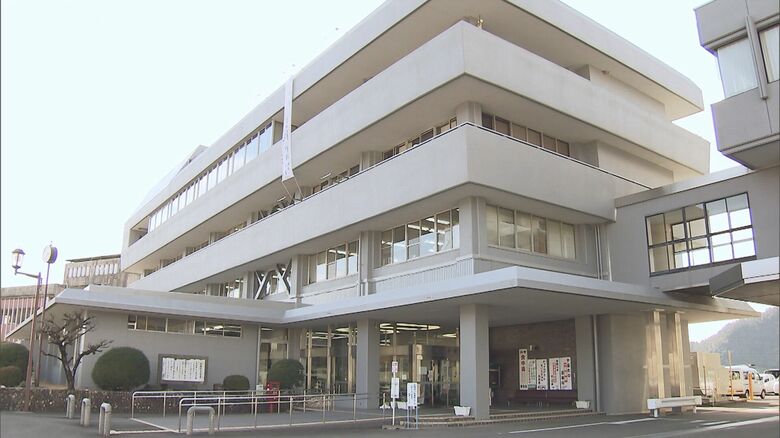 劣等感など抱かせないようにする狙い…岐阜県美濃市の全小学校で1年生と2年生の通知表を廃止 この春入学の児童から｜FNNプライムオンライン