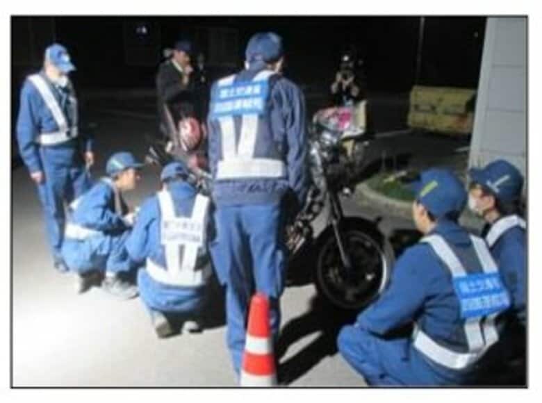 【不正改造】マフラー外すなど不正改造のオートバイ５台に整備命令書　高松市で国交省など特別検査【香川】｜FNNプライムオンライン